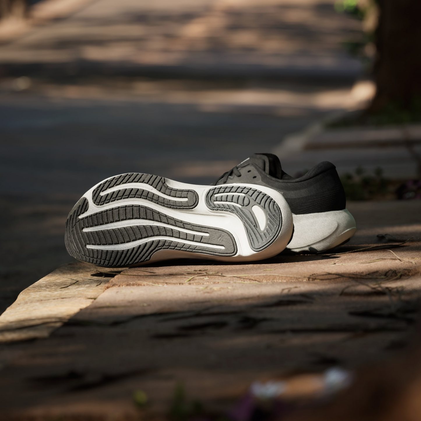 ADIDAS SUPERNOVA RISE 3 NEGRA BLANCA