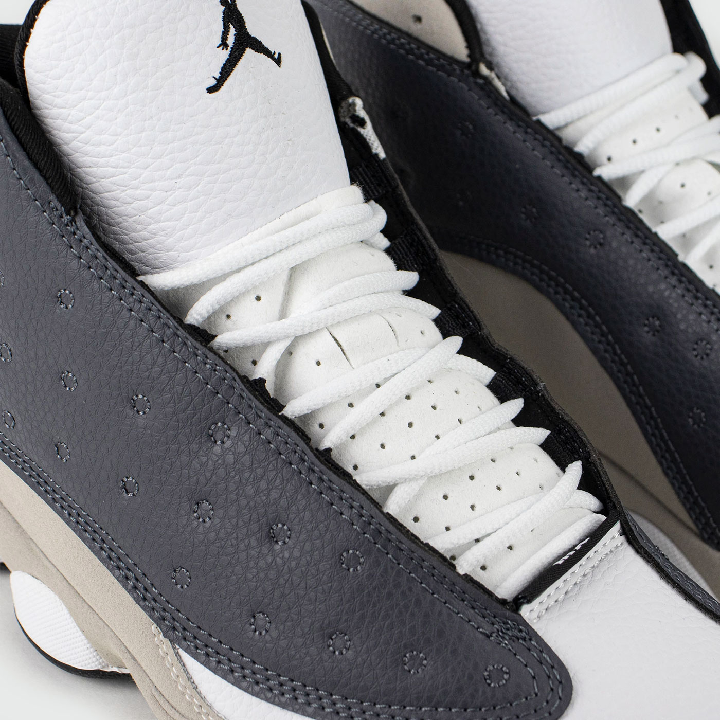 JORDAN AIR 13 NEGRO BLANCO