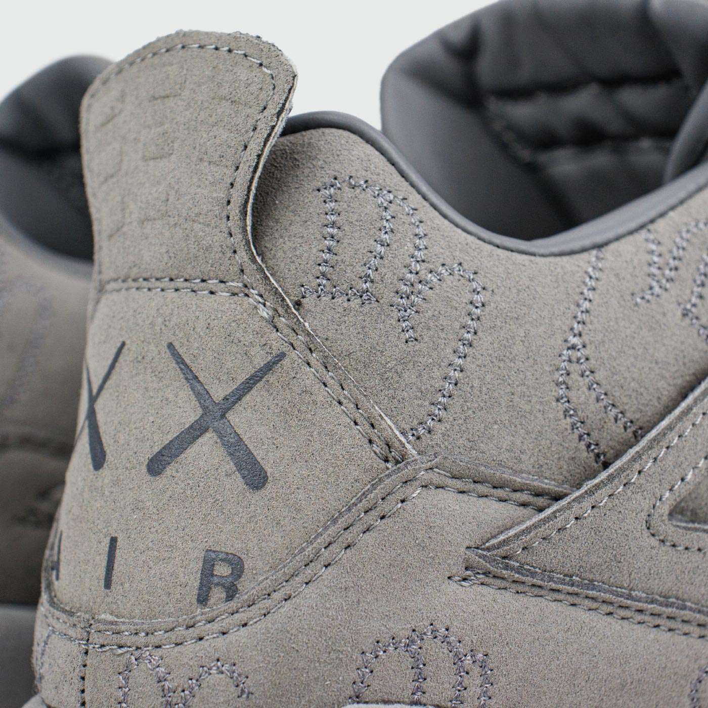 JORDAN AIR RETRO 4 GRIS