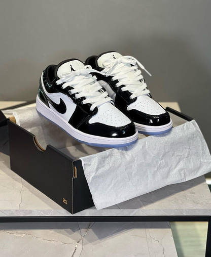 NIKE AIR JORDAN RETRO 1 BLANCO NEGRO