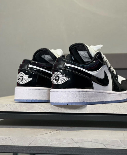 NIKE AIR JORDAN RETRO 1 BLANCO NEGRO