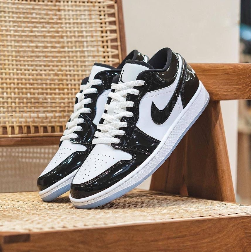 NIKE AIR JORDAN RETRO 1 BLANCO NEGRO