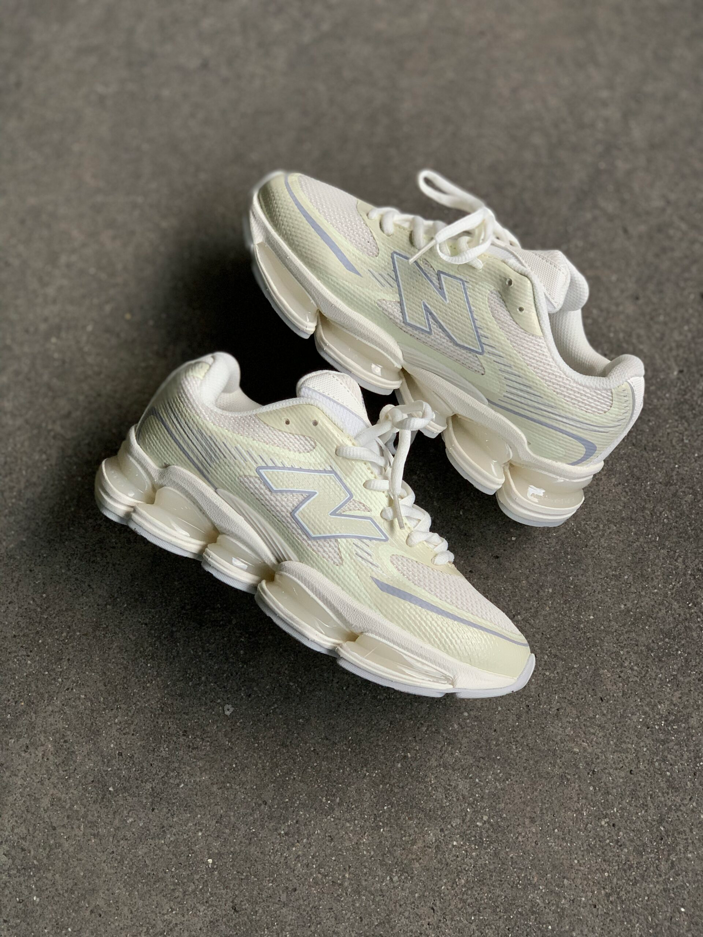 NEW BALANCE 2000 BLANCO ROSADO