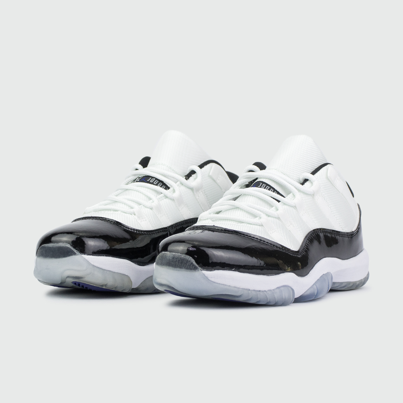 JORDAN AIR  11 NEGRO BLANCO