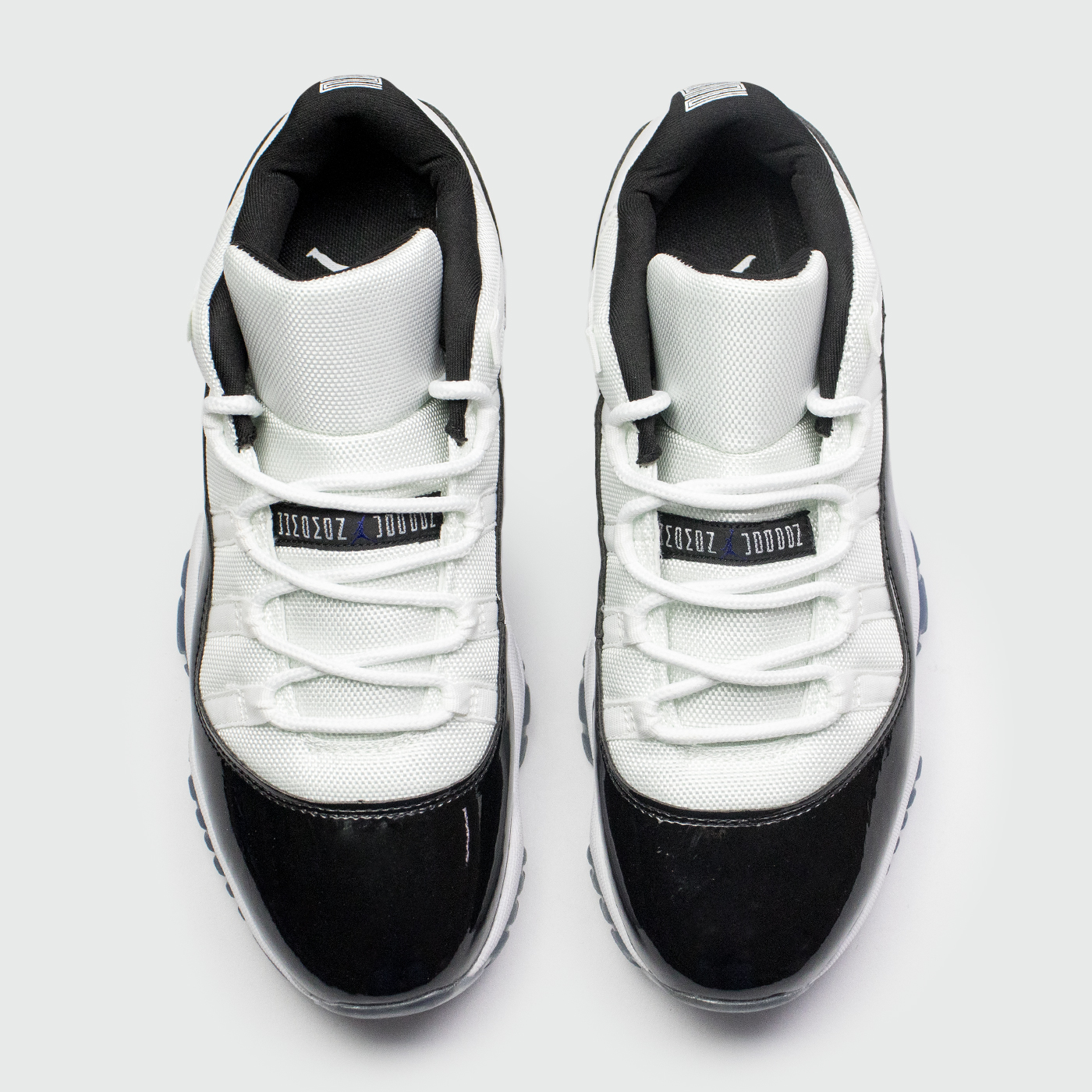 JORDAN AIR  11 NEGRO BLANCO