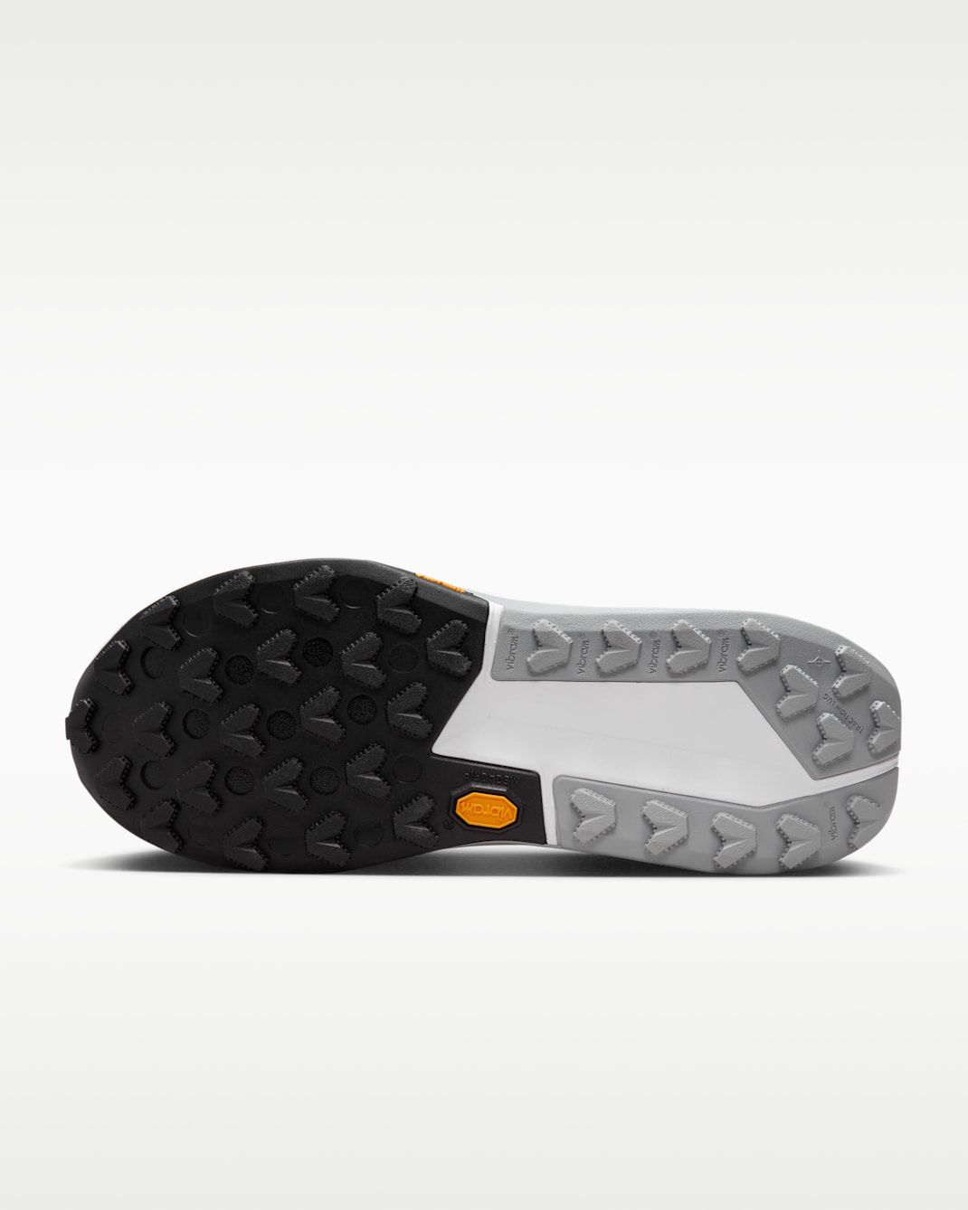 NIKE ZEGAMA NEGRO BLANCO