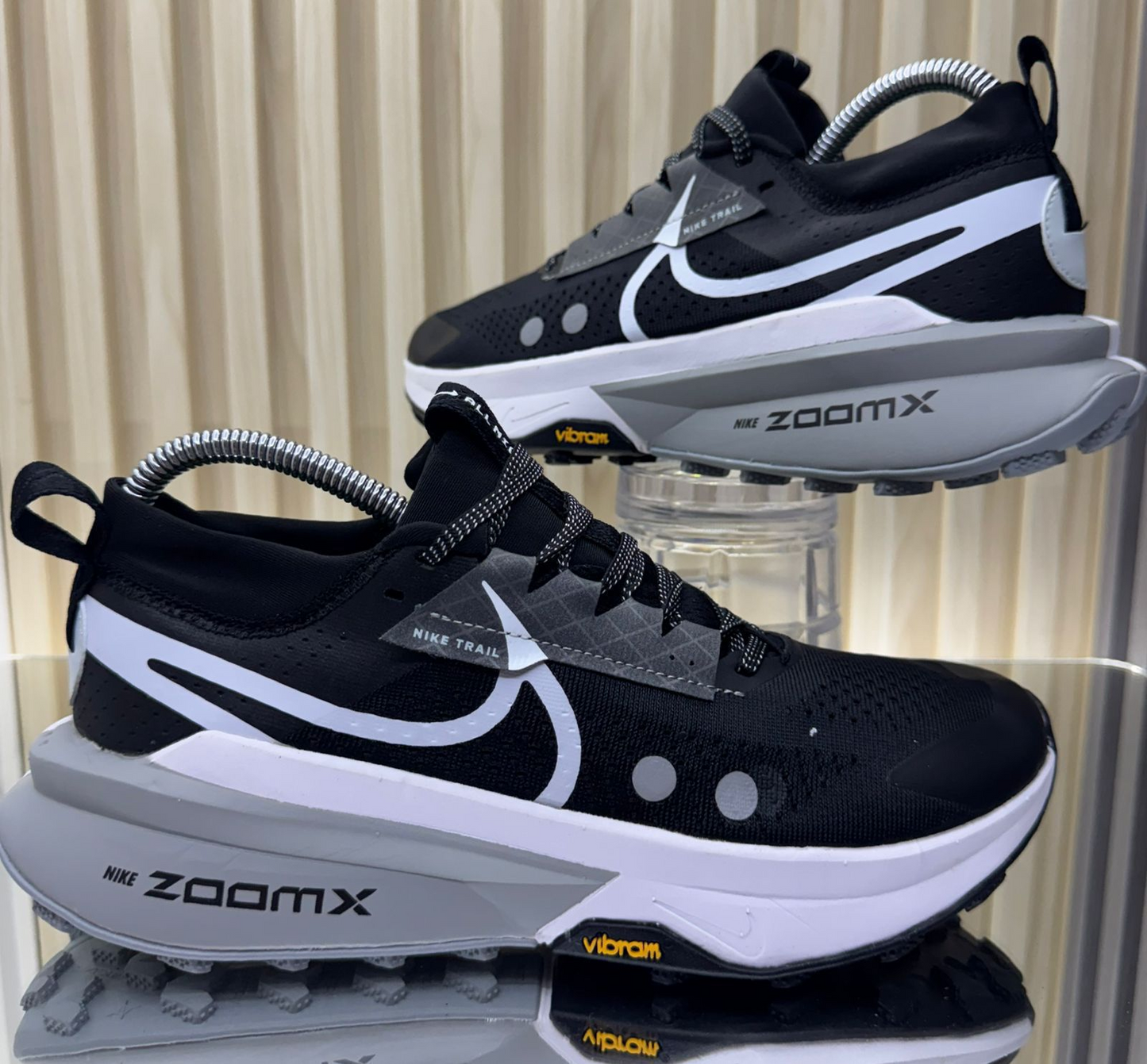 NIKE ZEGAMA NEGRO BLANCO