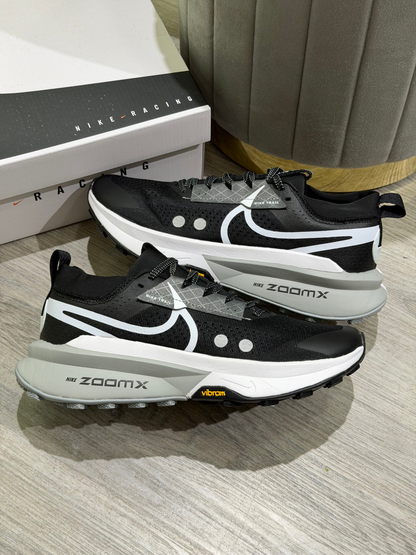 NIKE ZEGAMA NEGRO BLANCO