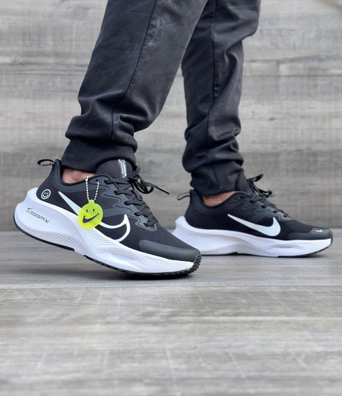 NIKE ZOOM HAPPY NEGRO BLANCO