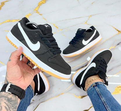 Nike SB Dunk Low Black
