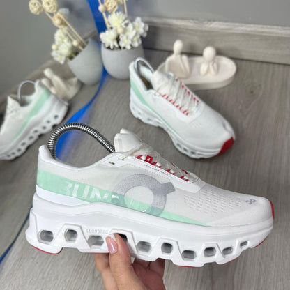 On Cloud Monsters Blanco