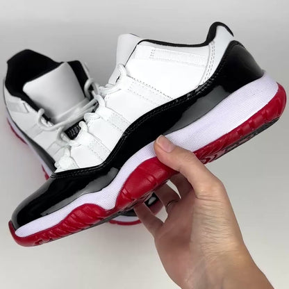 JORDAN AIR 11 NEGRO BLANCO ROJO