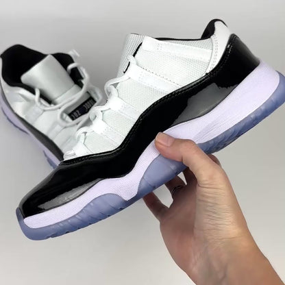 JORDAN AIR  11 NEGRO BLANCO