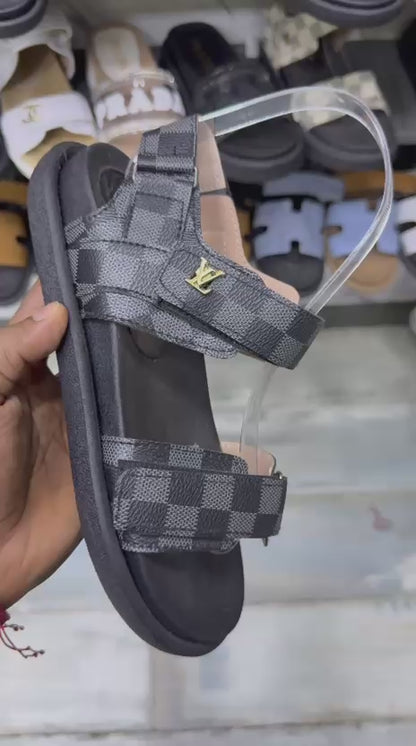 Sandalia Louis Vuitton Negra